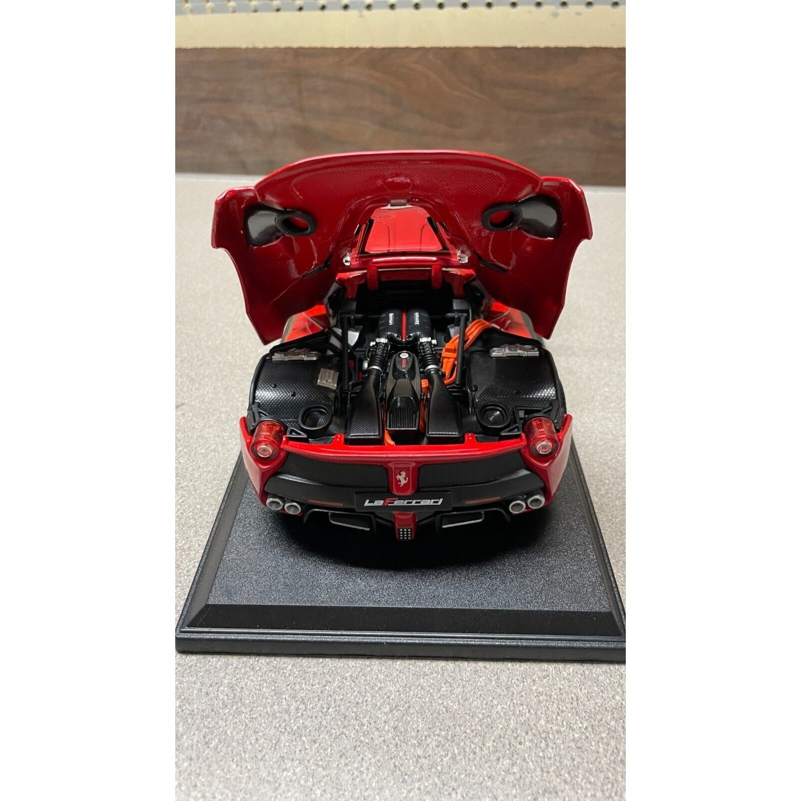 Maisto LaFerrari Red Die Cast, Scale: 1/18 engine view