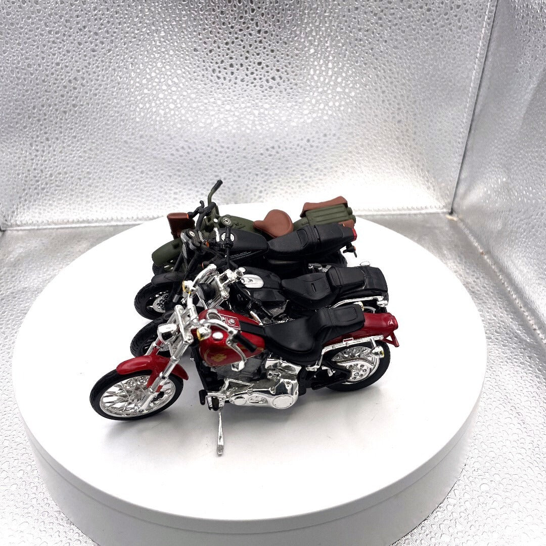 Maisto Harley Davidson Motorcycle Die Cast Lot of 4, Scale: 1/18 driver's side view
