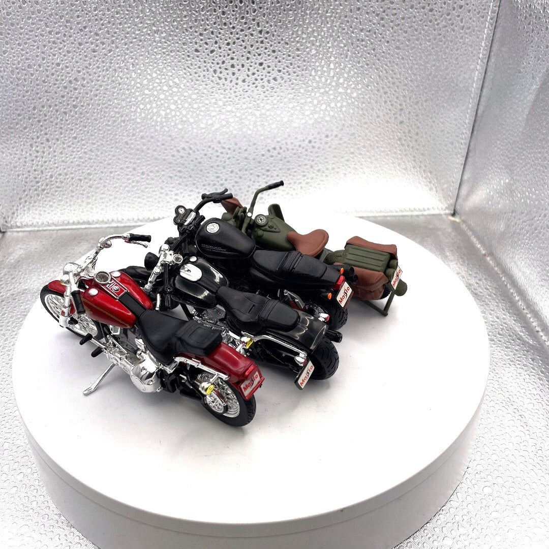 Maisto Harley Davidson Motorcycle Die Cast Lot of 4, Scale: 1/18 driver's side/rear view