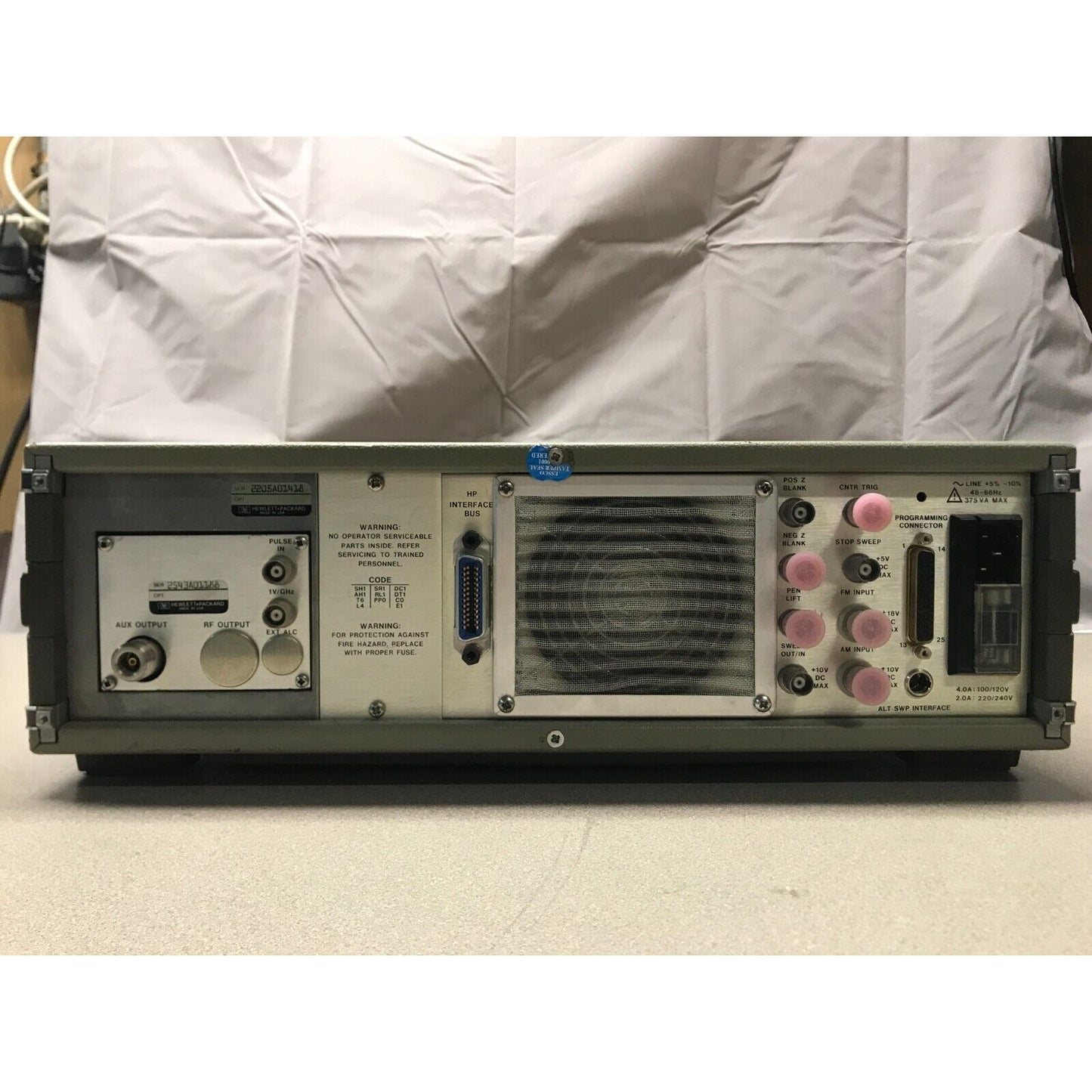 HP Agilent Mainframe 8350A Sweep Oscillator w/ 83590A RF Plug-In 2.0-20.0 GHz