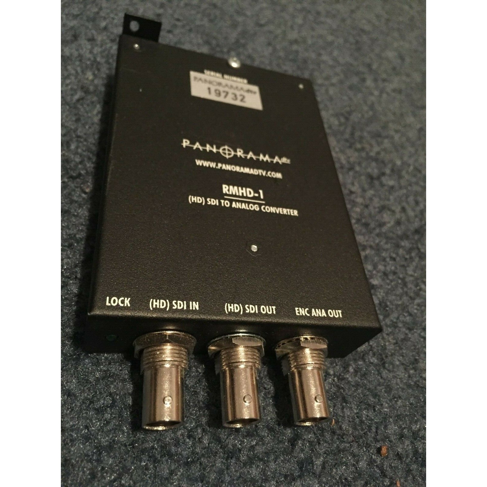 Panorama RMHD-1 HD SDI to Analog Converter top and side view connectors