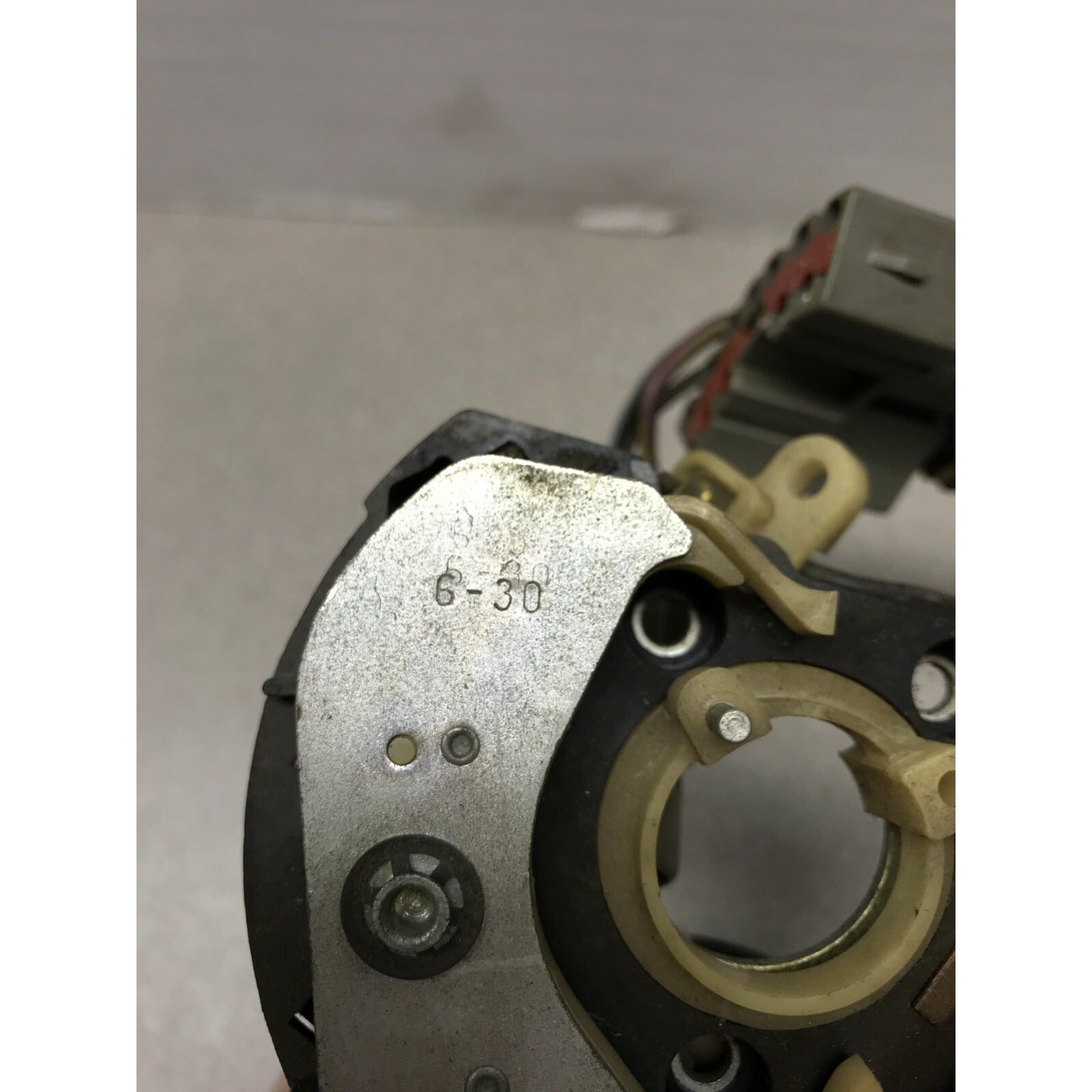 Ford D7VC 13B302-AA SXF BP Steering Column Turn Signal Switch and Wiring close up