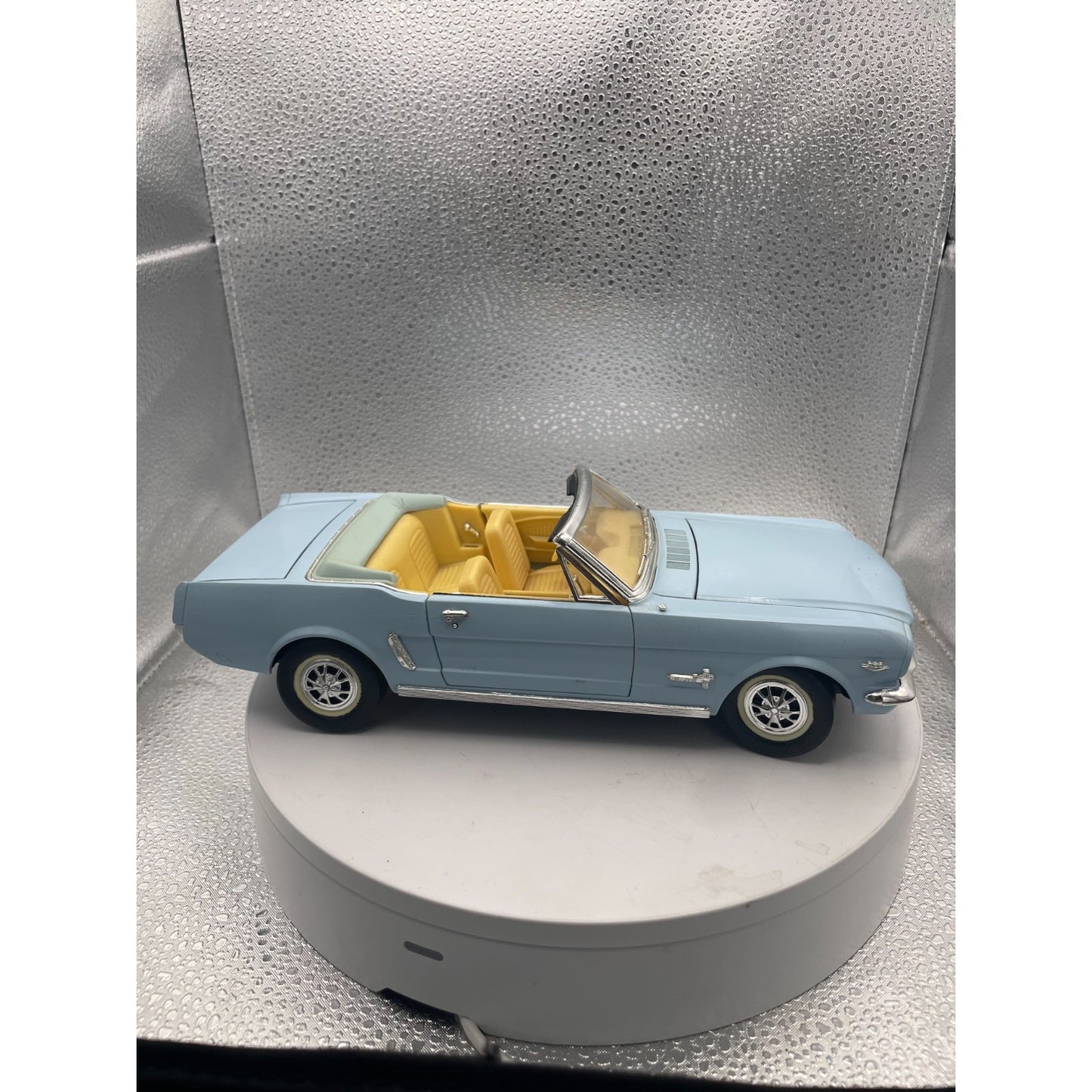 MIRA 1965 Ford Mustang Light Blue Convertible Die Cast, Scale: 1/18 passenger side view