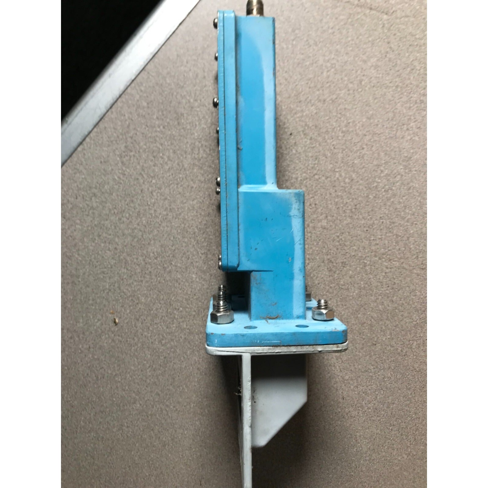 Drake Model 2762 2775 Low Noise Block Amp side view
