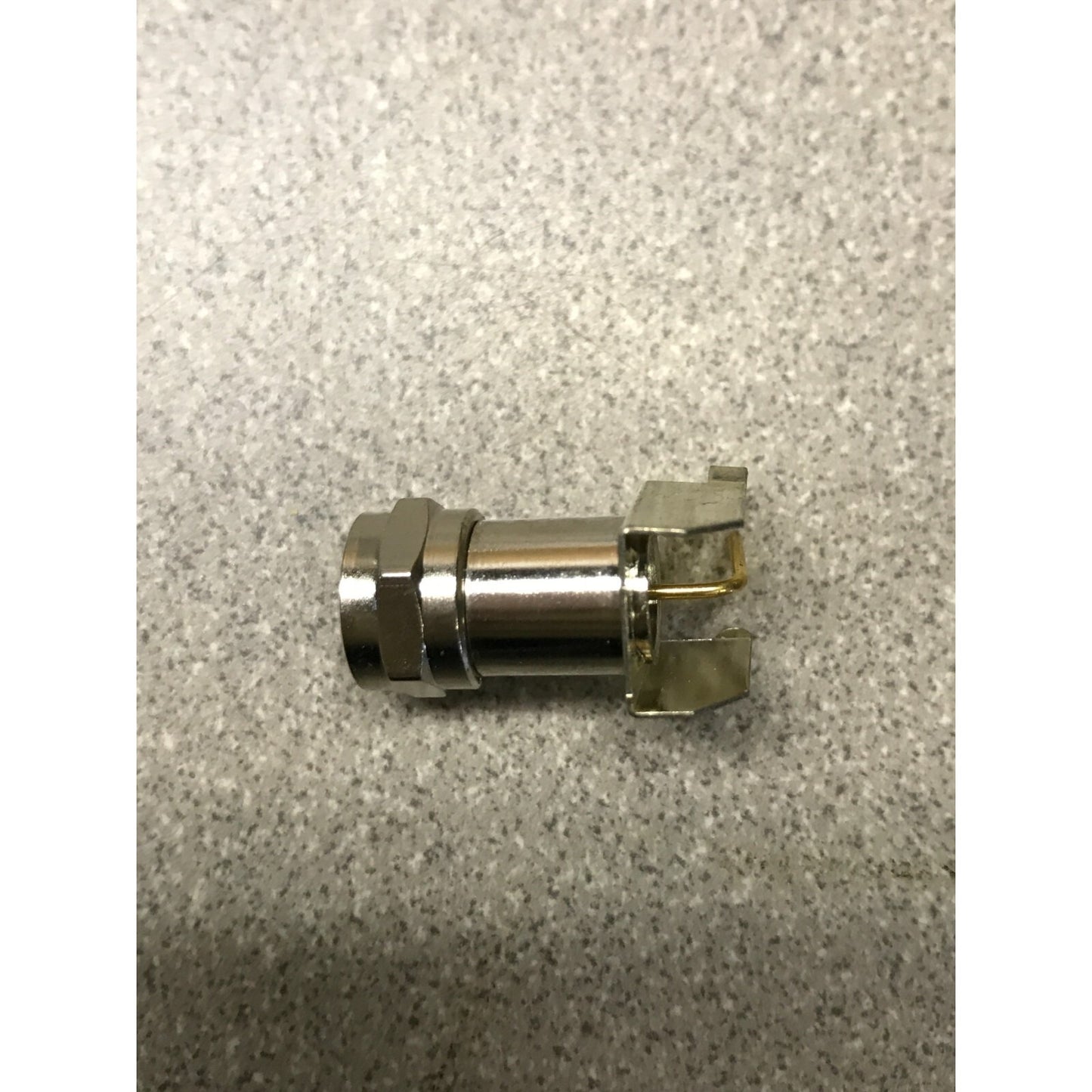 F-Type Male Panel Mount right angle CTP-128-F040 side view of connector