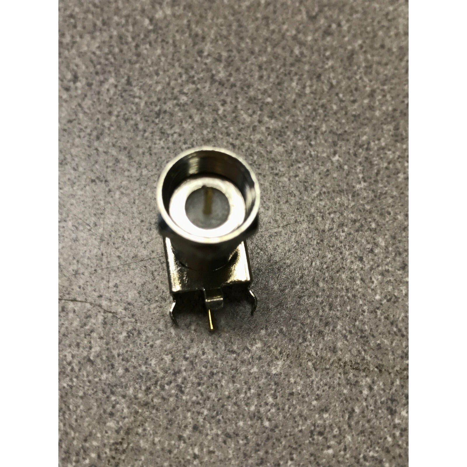 F-Type Male Panel Mount right angle CTP-128-F040 view of connection