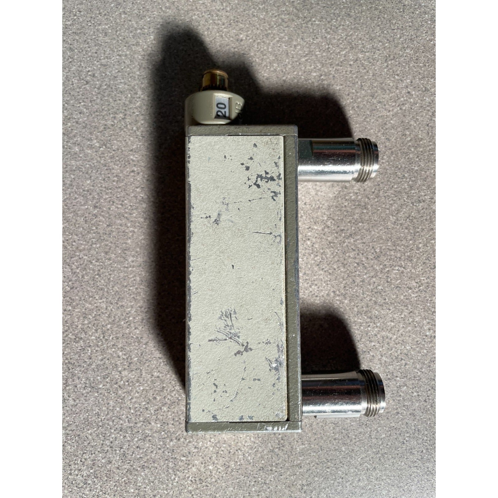 Agilent HP 8495A 70dB, DC 4 GHz Manual Attenuator side view 