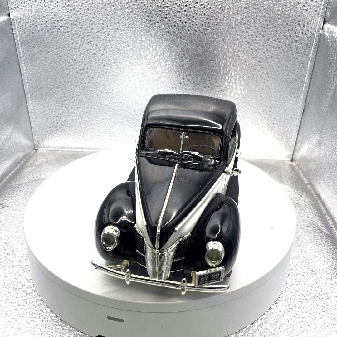 Motor Max 1940 Ford Sedan Coupe California Highway Patrol Die Cast front end view
