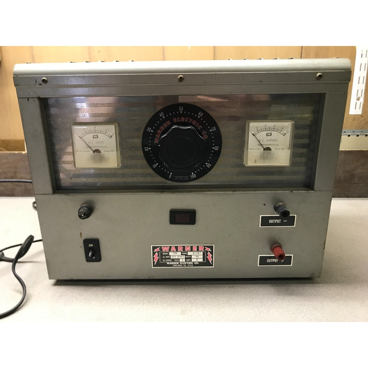 Vintage Warner Electric Co. 911A 10 Amp Electroplating Power Unit front panel view