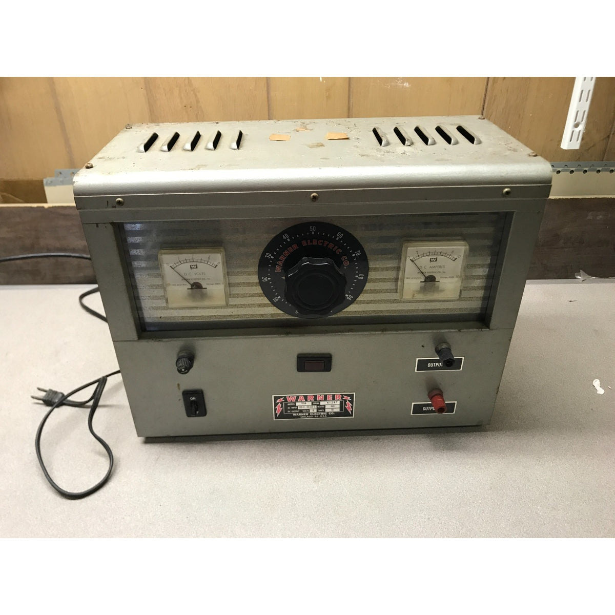 Vintage Warner Electric Co. 911A 10 Amp Electroplating Power Unit front panel view unit turned off