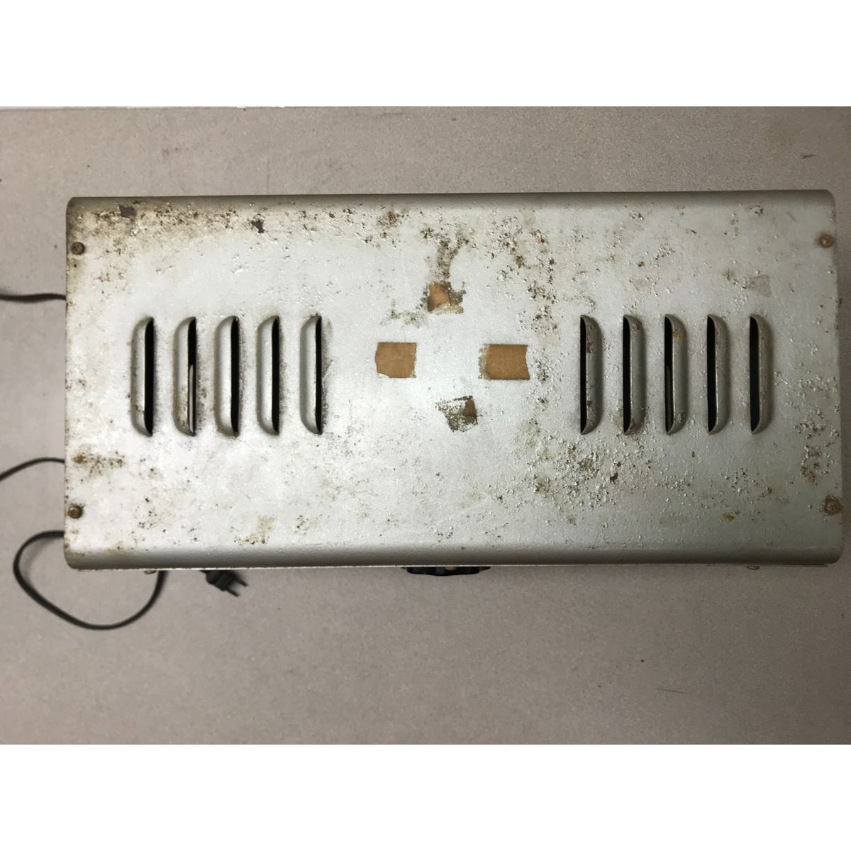 Vintage Warner Electric Co. 911A 10 Amp Electroplating Power Unit top view  shows some rust