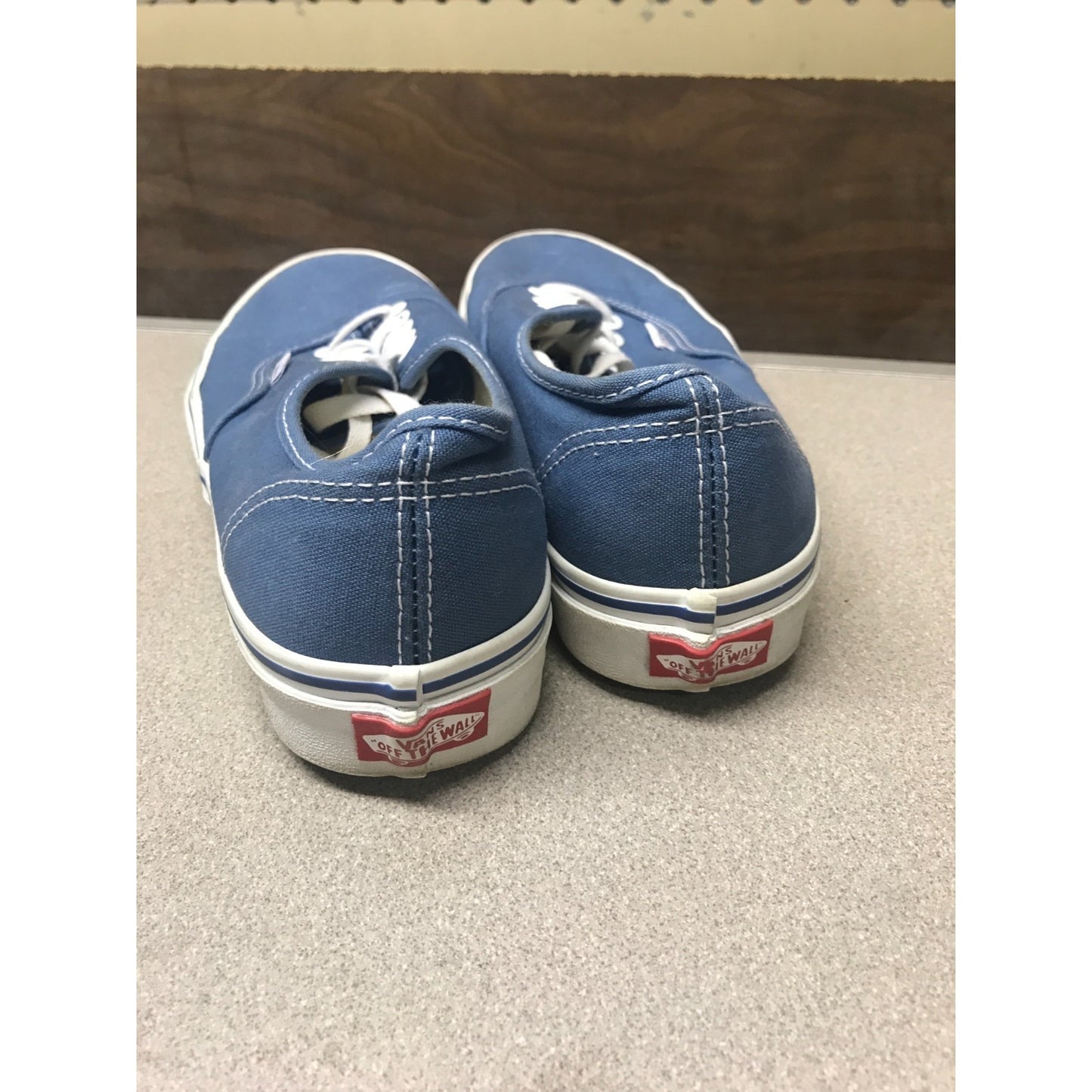 Vans Classic Low Top Light Blue Canvas Shoe, US Men 7, US Woman 8.5, Lightly Used, 721356 back/heel view