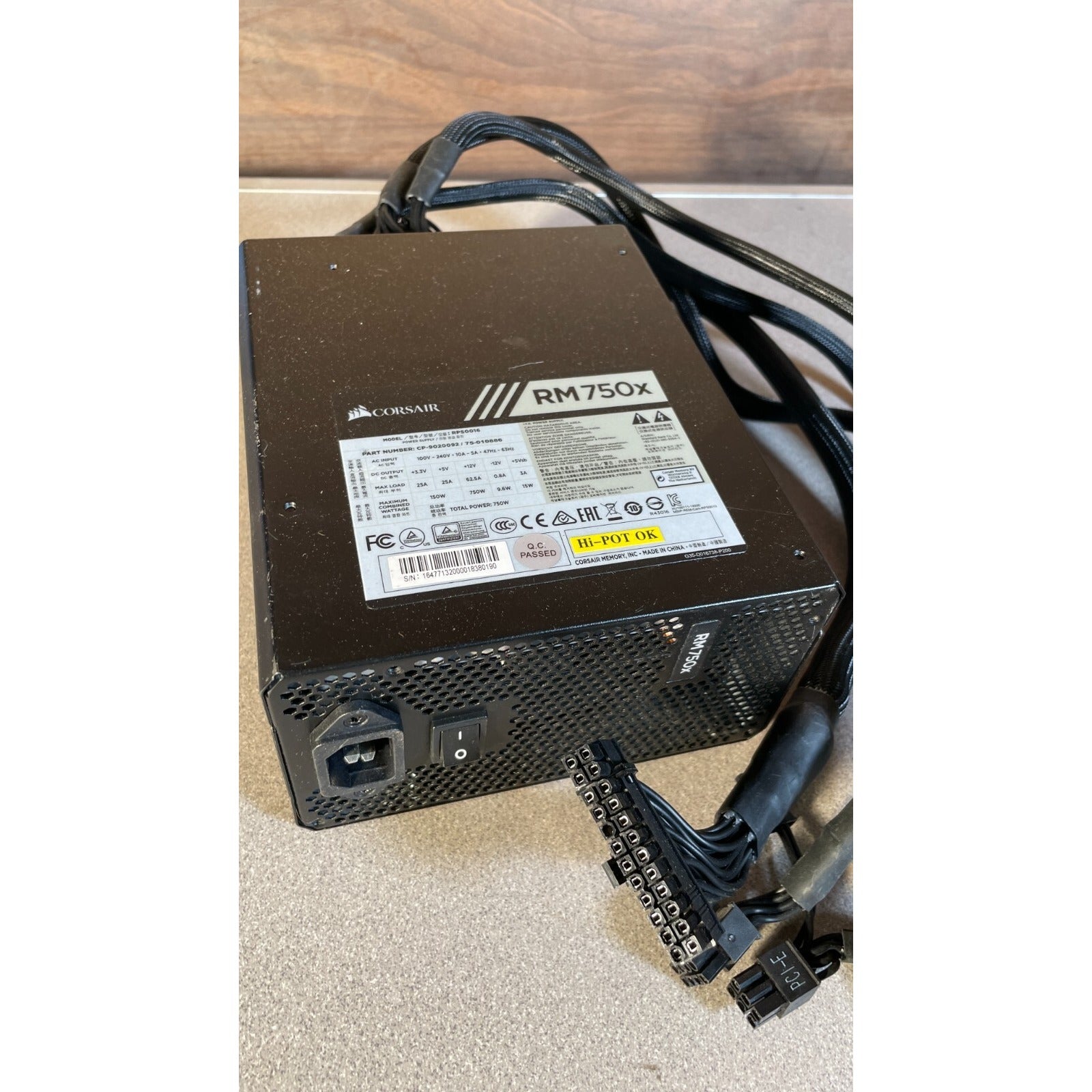 Corsair RM750x Model RPS0016 Power Supply back and end view with cables