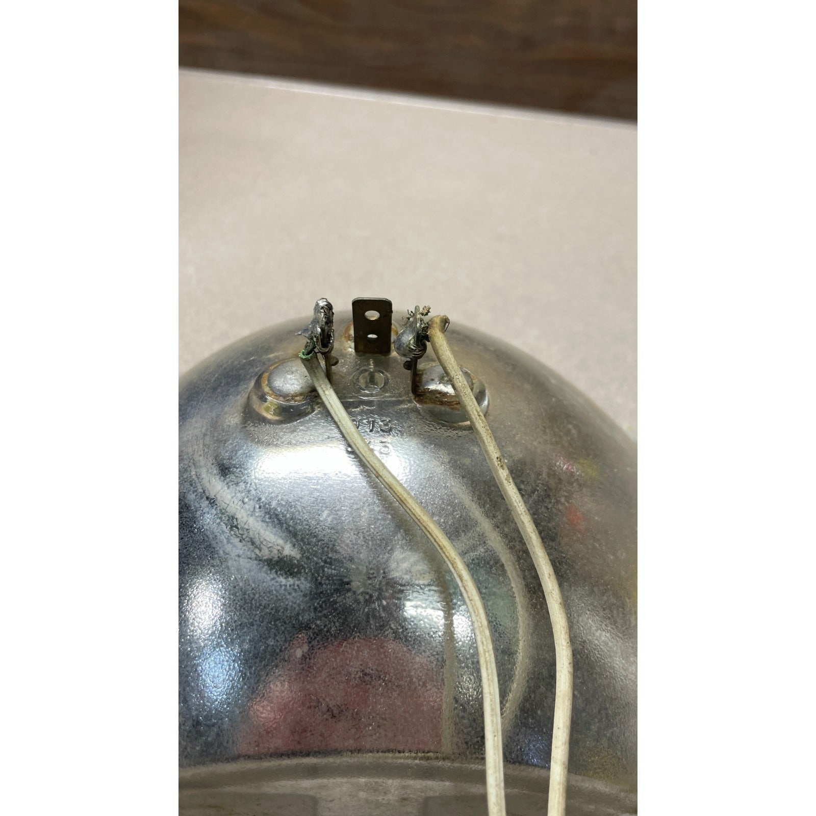 Philips 2B1 Halogen AC Light closeup of cord connections