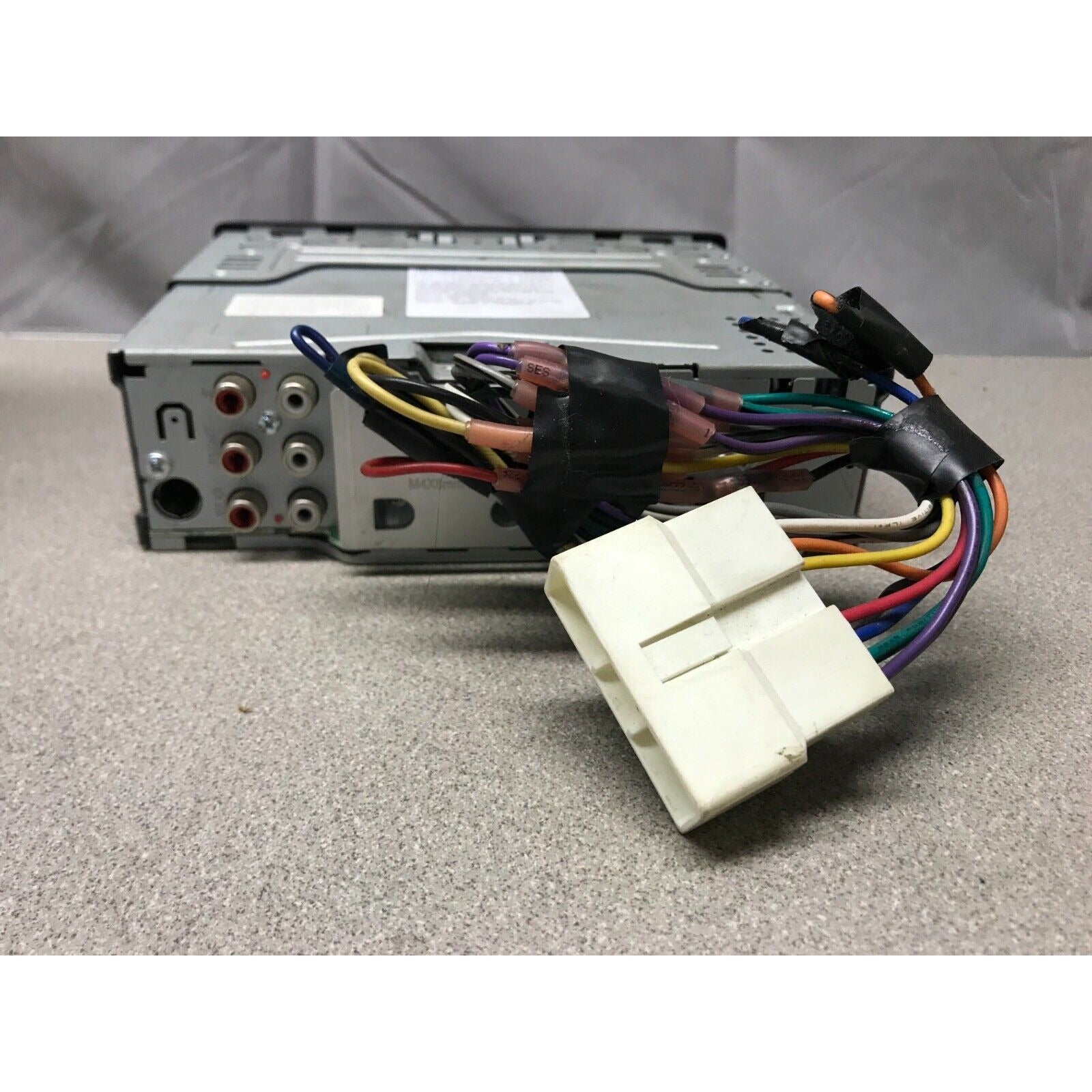 Kenwood Car Radio CD Receiver USB Interface KDC-HD548U back view connectors