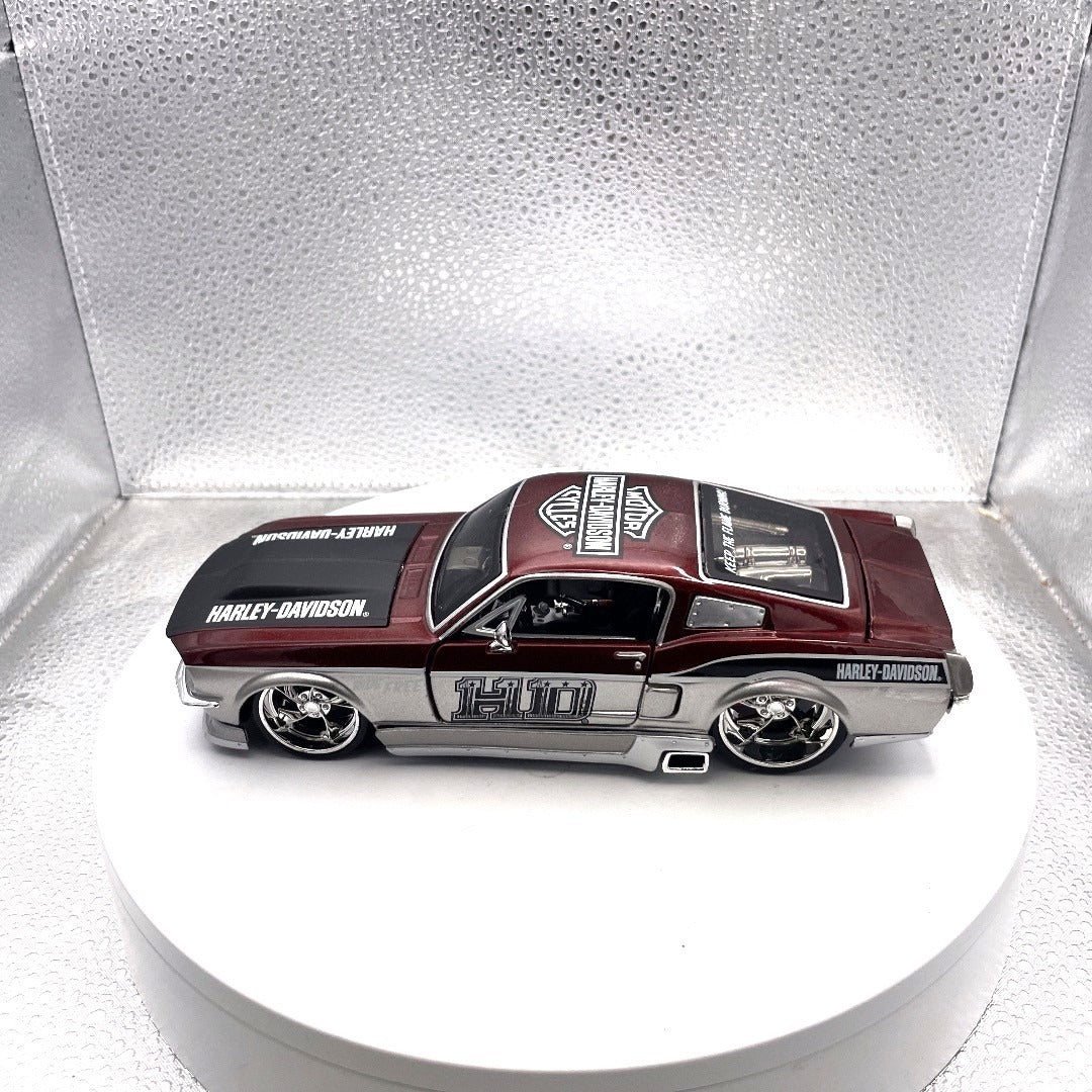 Maisto 1967 Ford Mustang GT Harley Davidson, Scale: 1/24, No. 01625 drivers side view