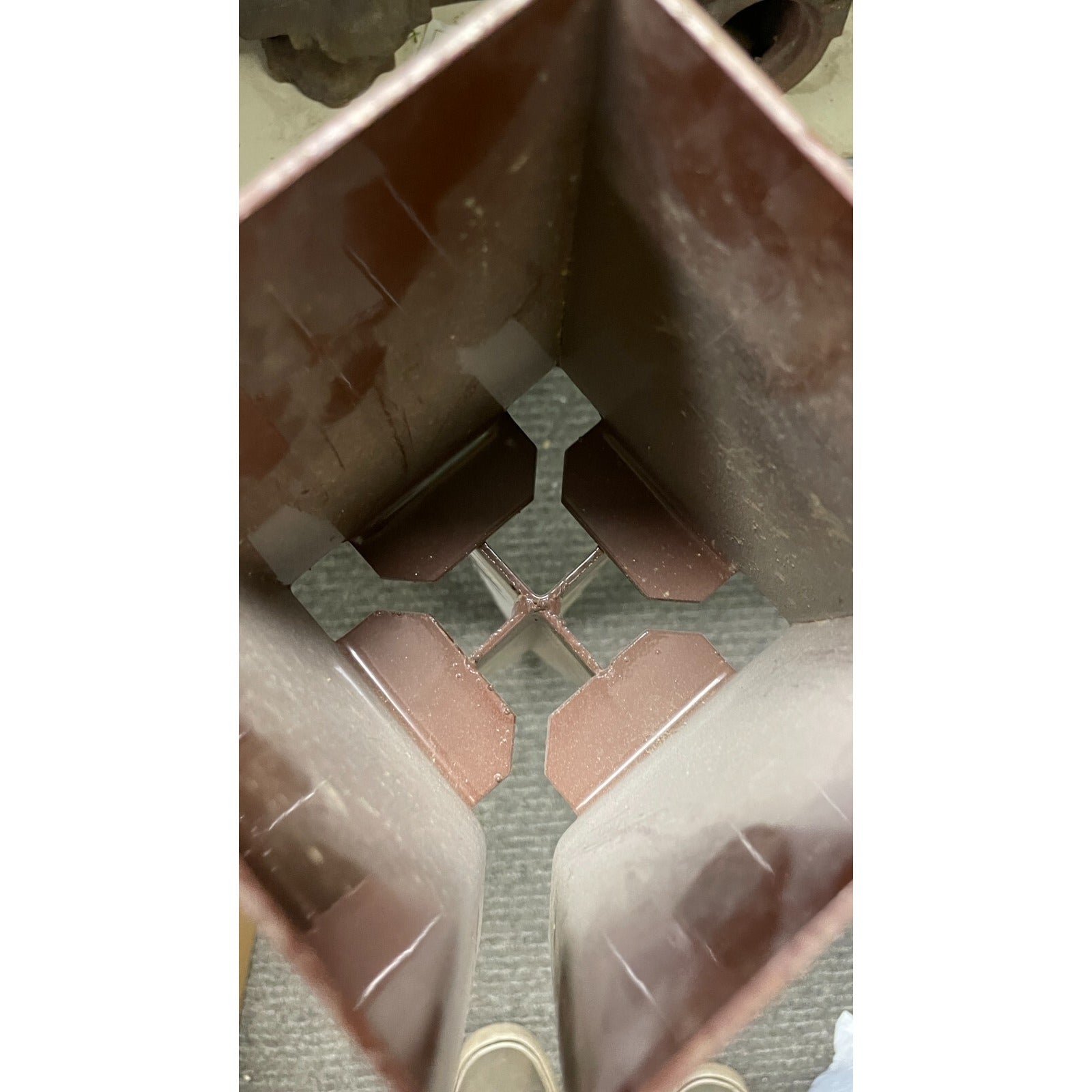 GroundTech Ground Master Heavy Gauge Steel Post System 24" inside view