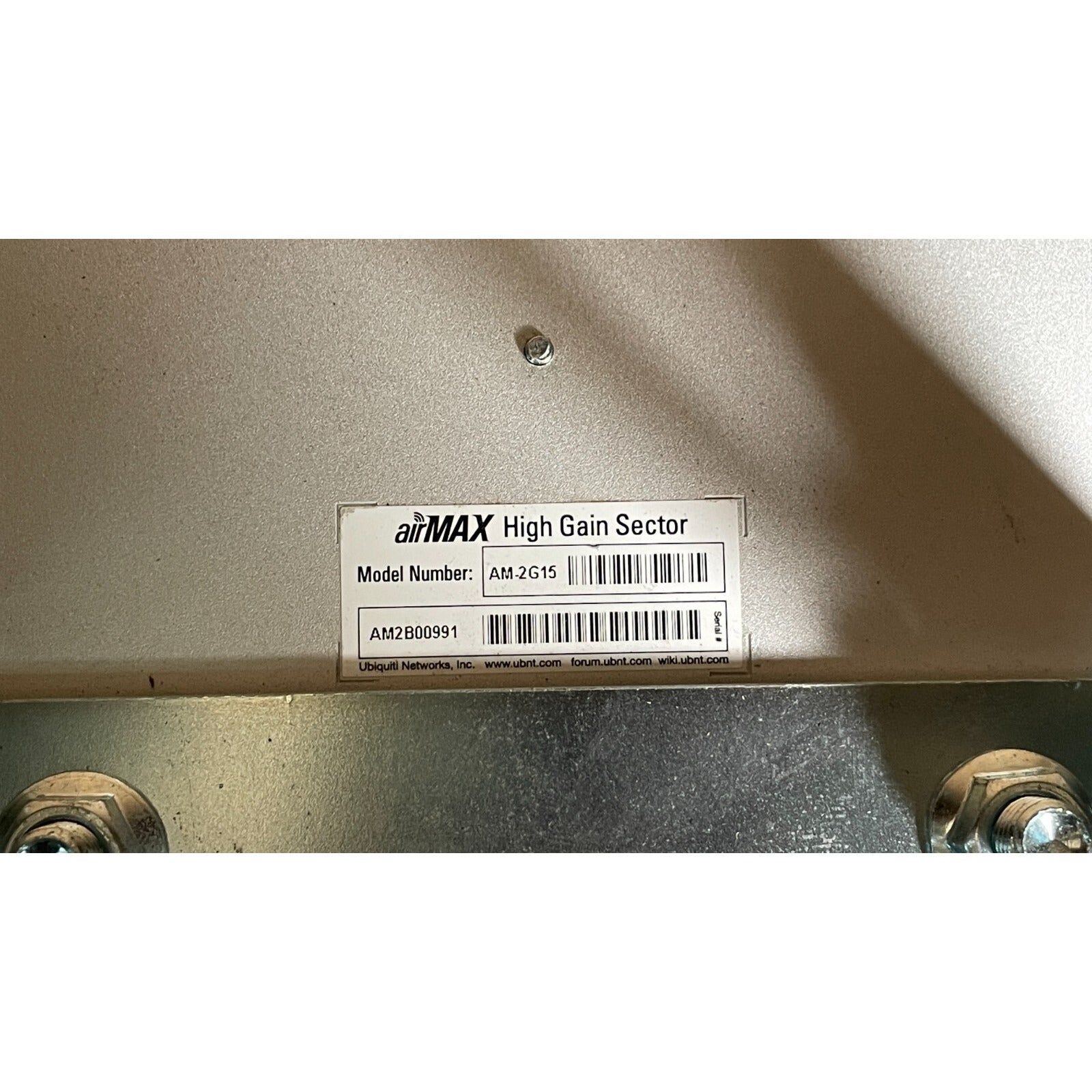 Airmax High Gain Sector Antenna AM2G15 product label closeup
