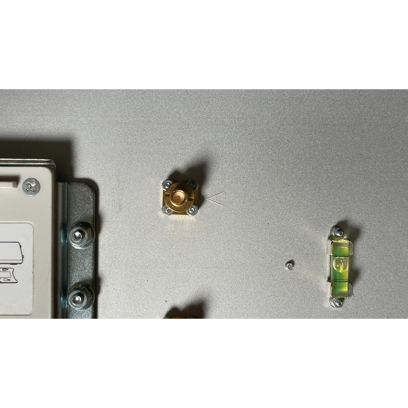 Airmax High Gain Sector Antenna AM2G15 connector closeup