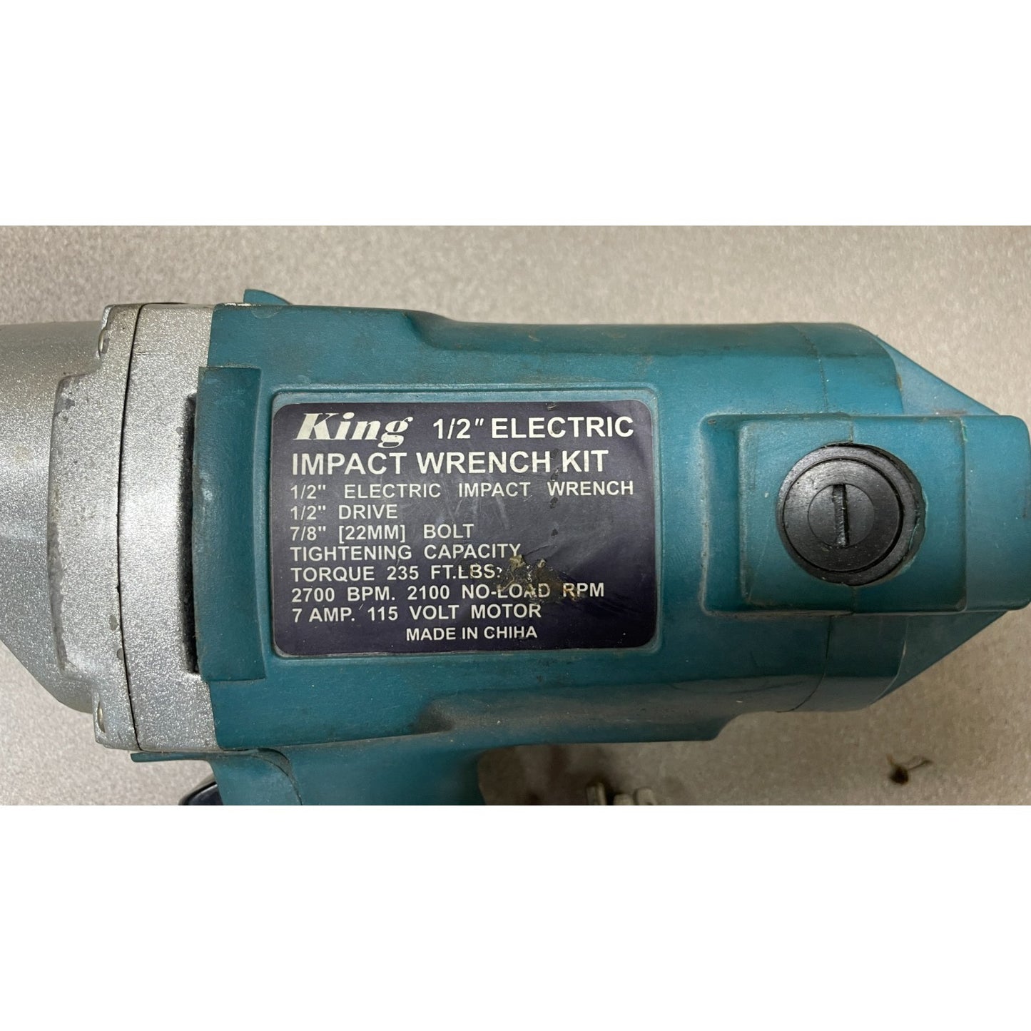 King 1/2" Corded Electric Impact Wrench Kit closeup of product label