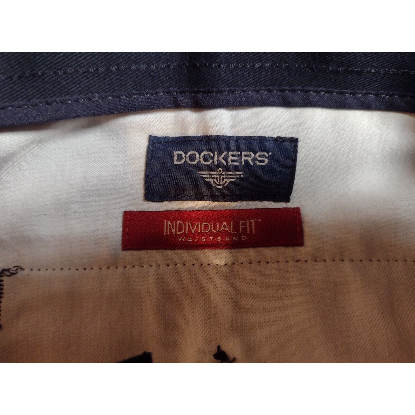 New Dockers Pleated Classic Fit W34 L32, Style 440436119 inside Dockers tags