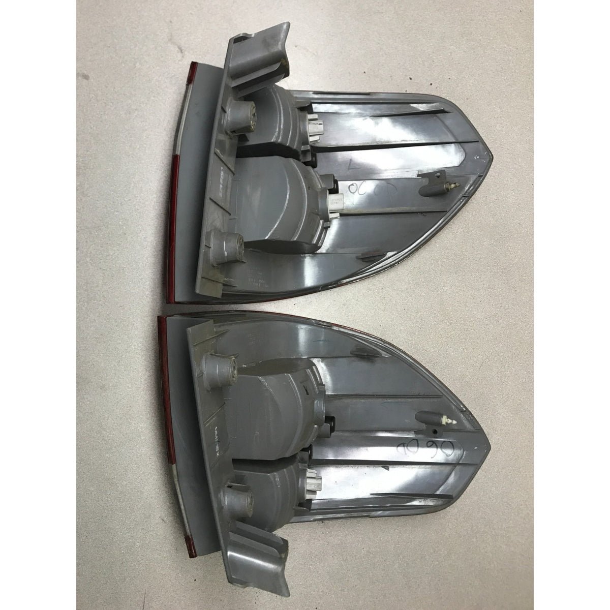 Left and Right Tail Light Assemblies for 2005-2007 Honda Odyssey back view