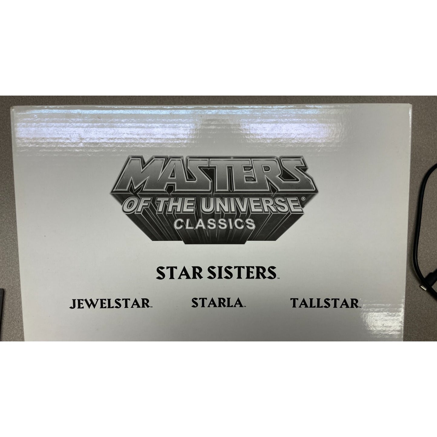 Mattel W8894 Masters of the Universe Classics Star Sisters, Jewelstar, Starla, Tailstar bottom of package items listed