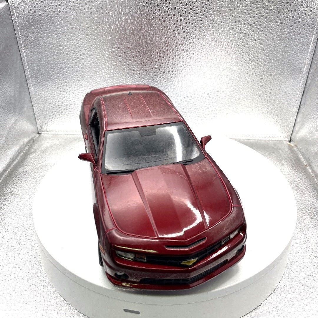 Maisto 2010 Chevrolet Camaro Red Die Cast, Scale: 1/18 11320 front view
