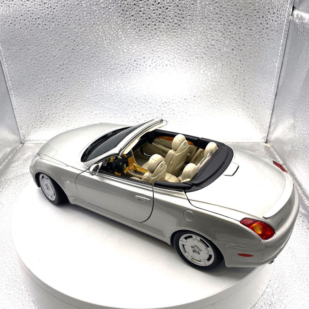 Maisto Lexus SC 430 Silver Die Cast, Scale: 1/18 driver side/back end view