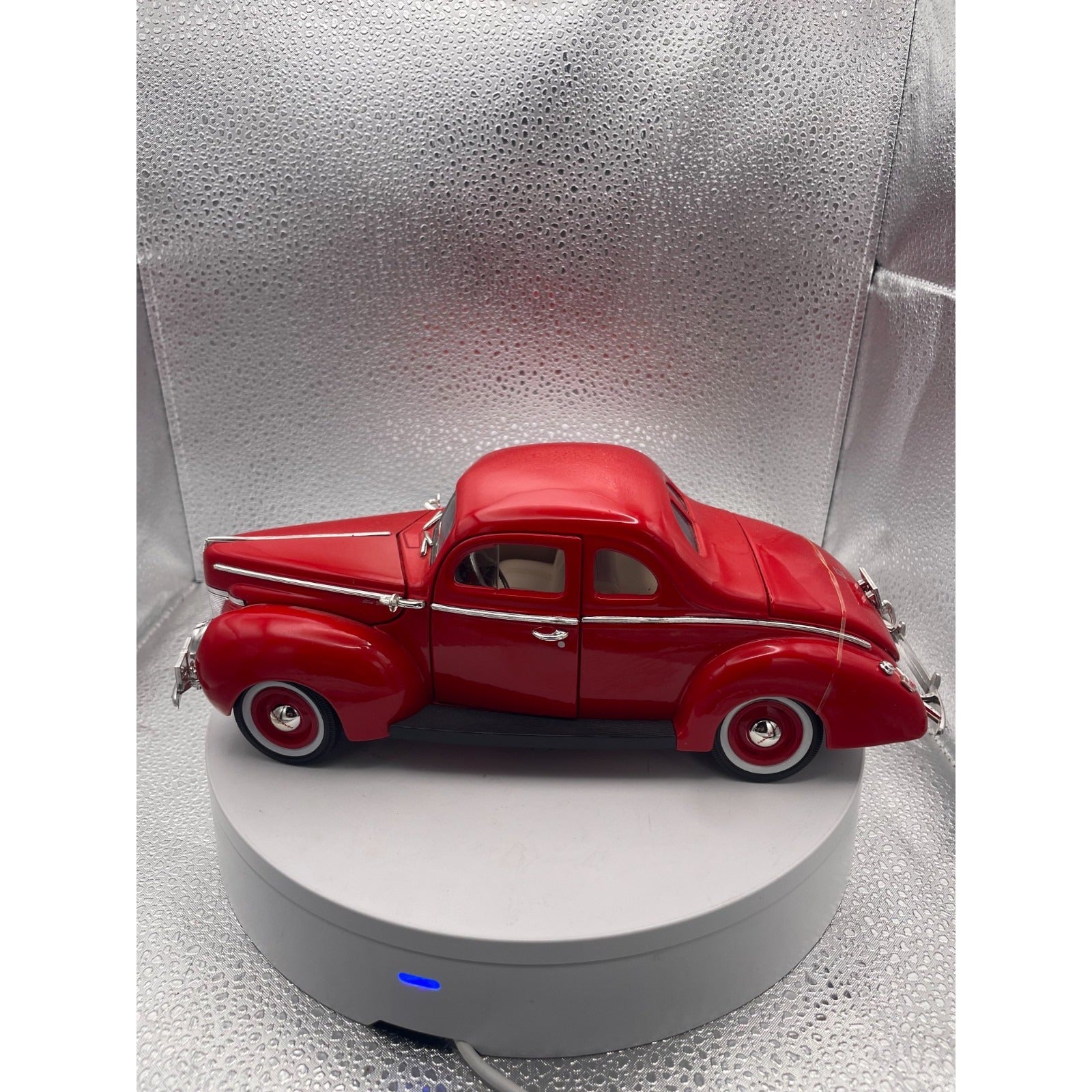 Motor Max 1940 Ford Sedan Red Die Cast, Scale: 1/18, No. 73108 drivers side view