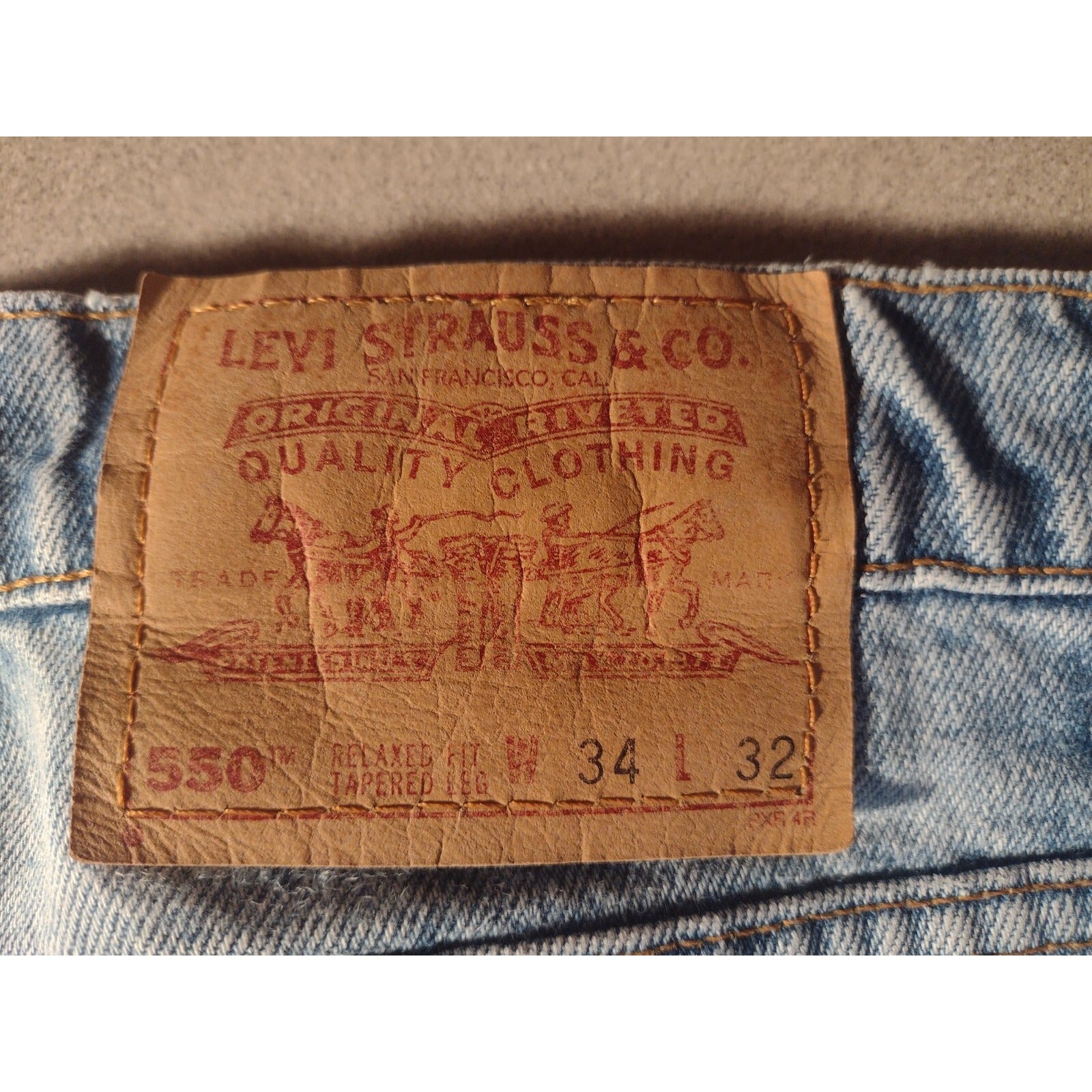 Levi's Strauss &amp; Co Light Blue Jeans Relaxed Fit Tapered Leg W34 L32 outside waistband tag W34 L32