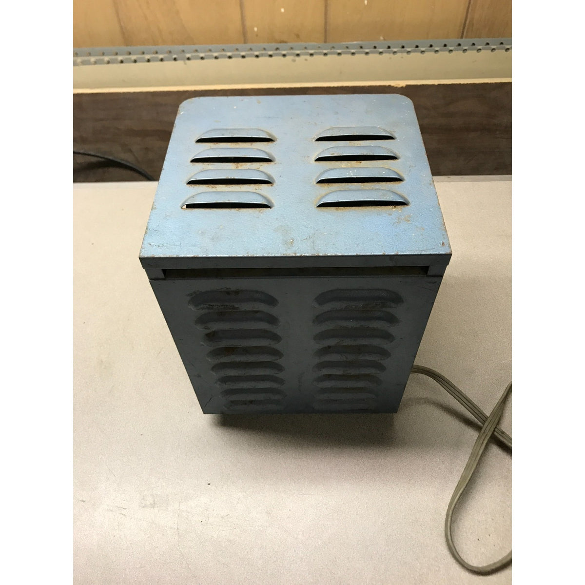 Dynamic Mark 88 Vintage Arc Welder 110V 28A top and side view