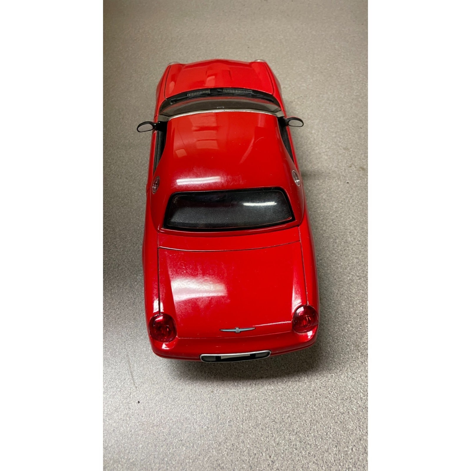 Maisto Ford Thunderbird Red Convertible Die Cast, Scale: 1/18 back end view