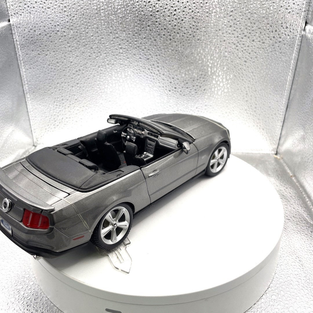 Maisto 2010 Ford Mustang GT Grey Die Cast, Scale: 1/18, No. 11633 back end/passenger side view