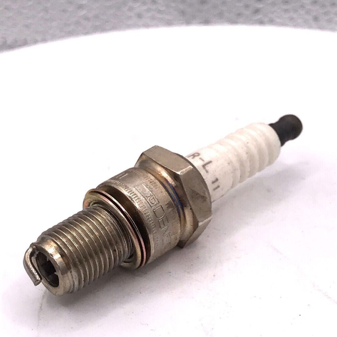 Denso Spark Plug W21ESR-L11