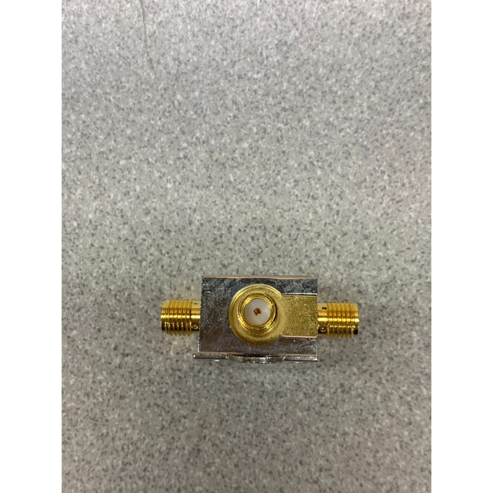 Mini-Circuits Coupler ZX30-12-4 5-1000MHz connector view