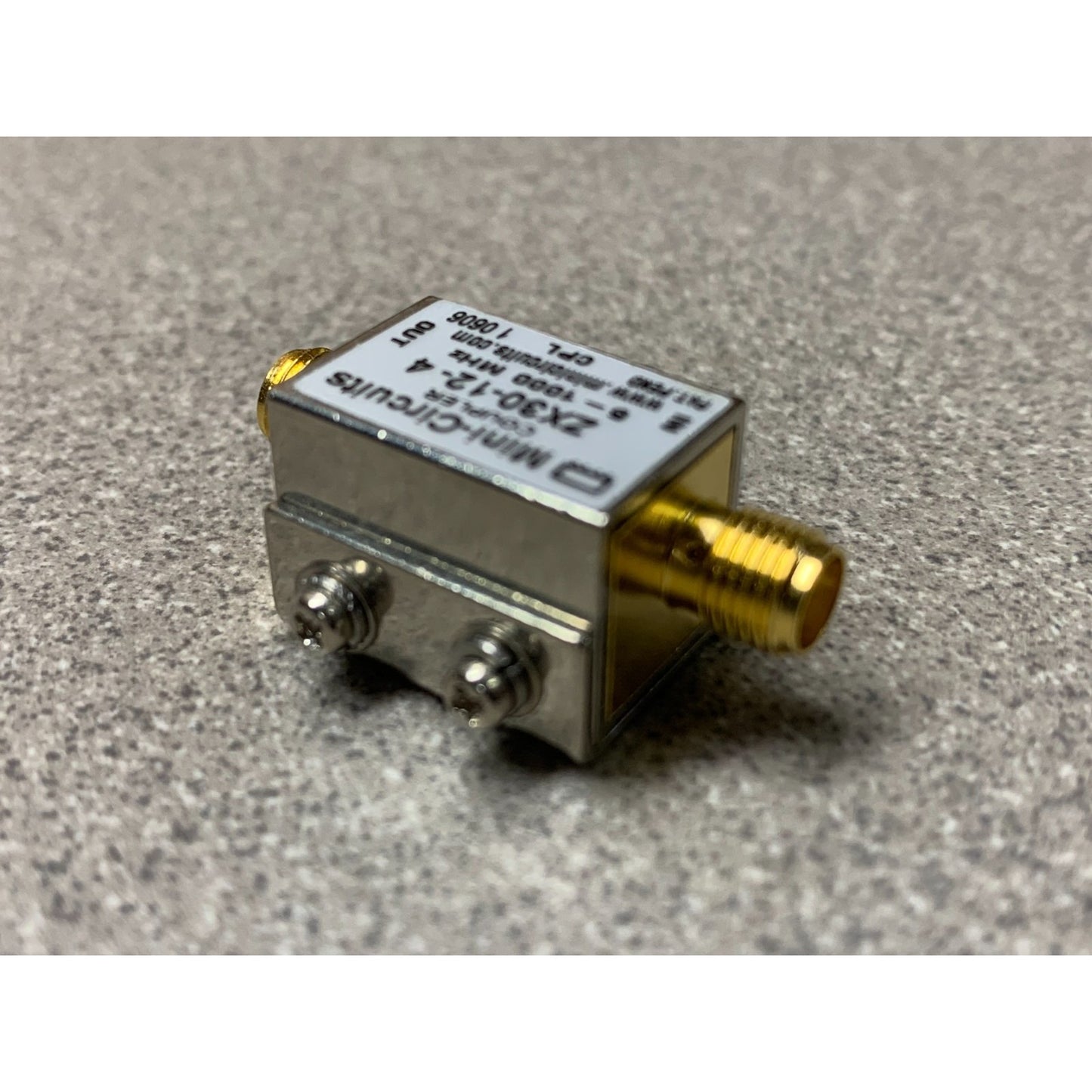 Mini-Circuits Coupler ZX30-12-4 5-1000MHz side and connector view