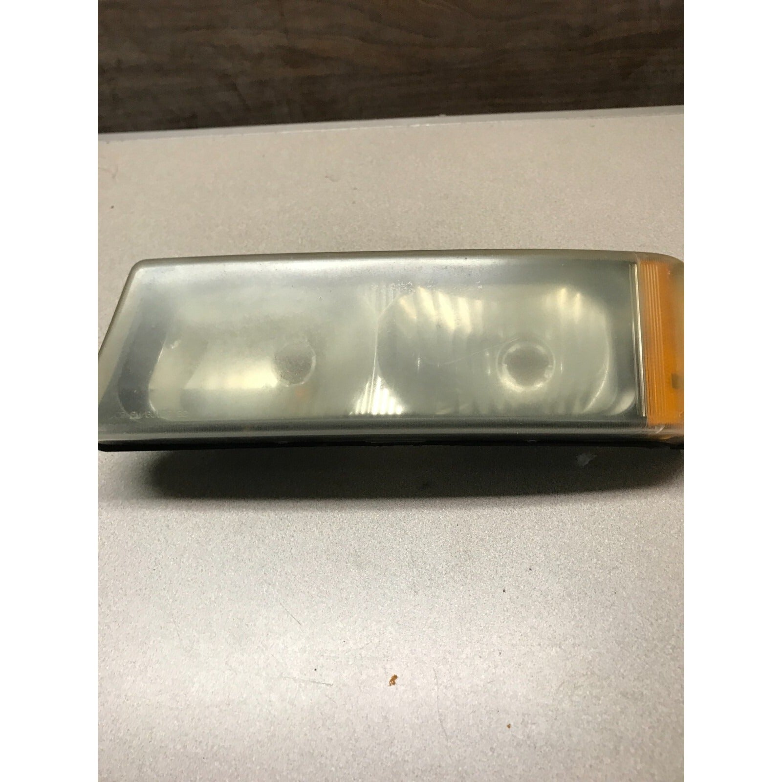 GM P27/7W Left Headlight Bottom Lense, Fits 2003 Chevy Silverado 2500HD