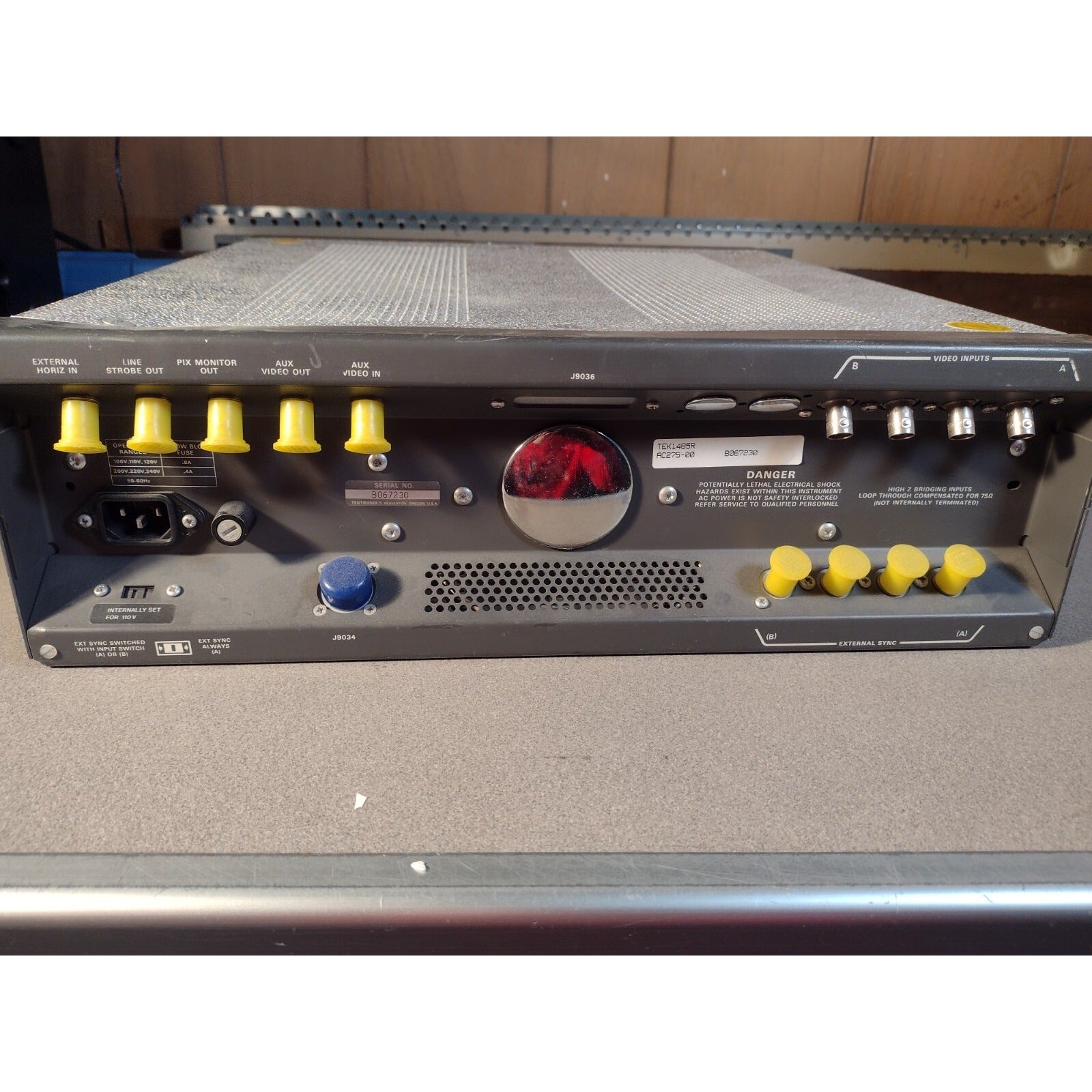 Tektronix 1485R Waveform Monitor back panel view 