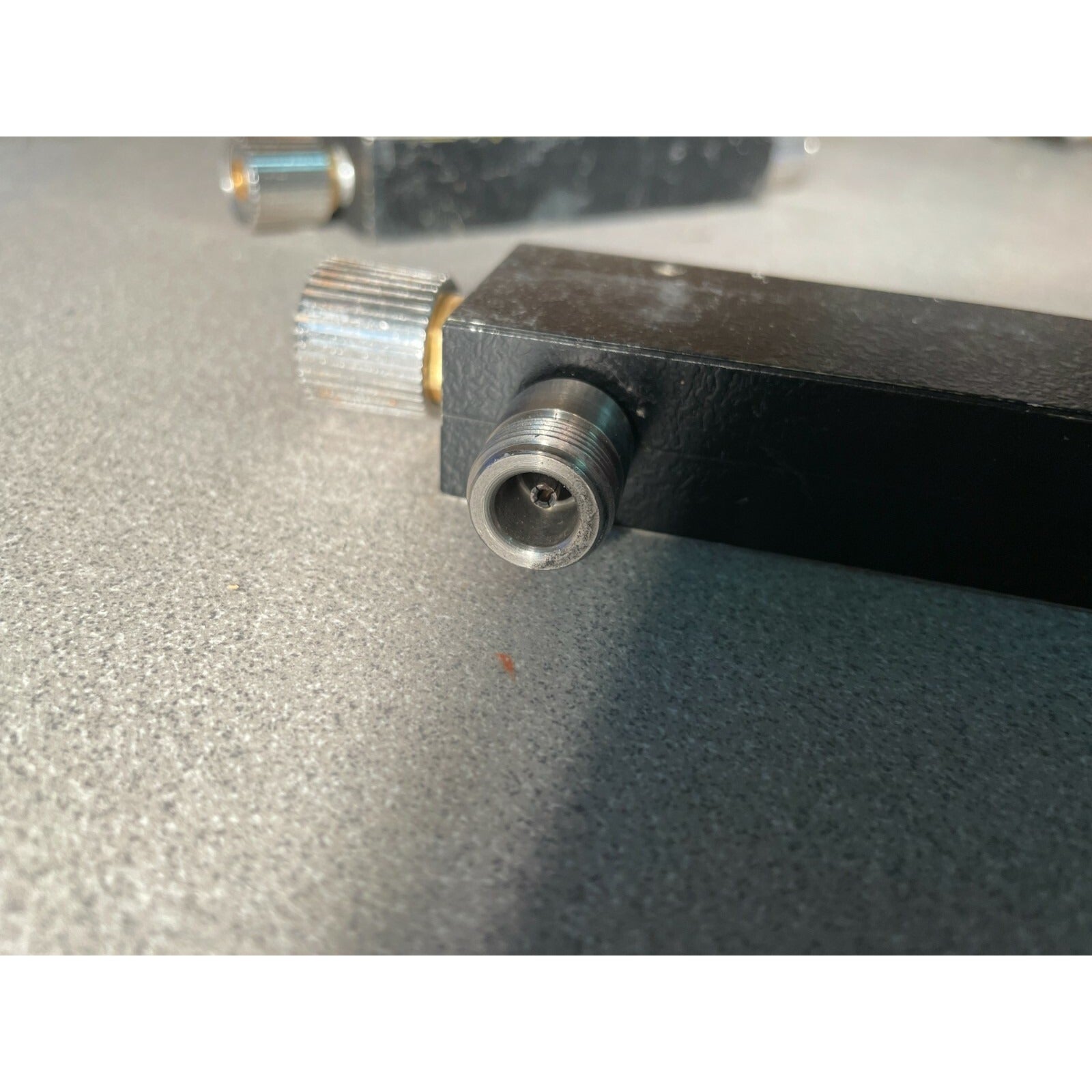 Narda 3095 Precision High Directivity Coupler 7 to 12.4 GHz connector closeup