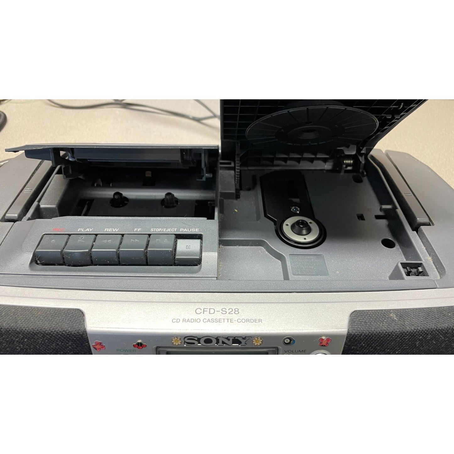 Sony CFD-S28 CD Radio Cassette-Corder cassette & CD players open