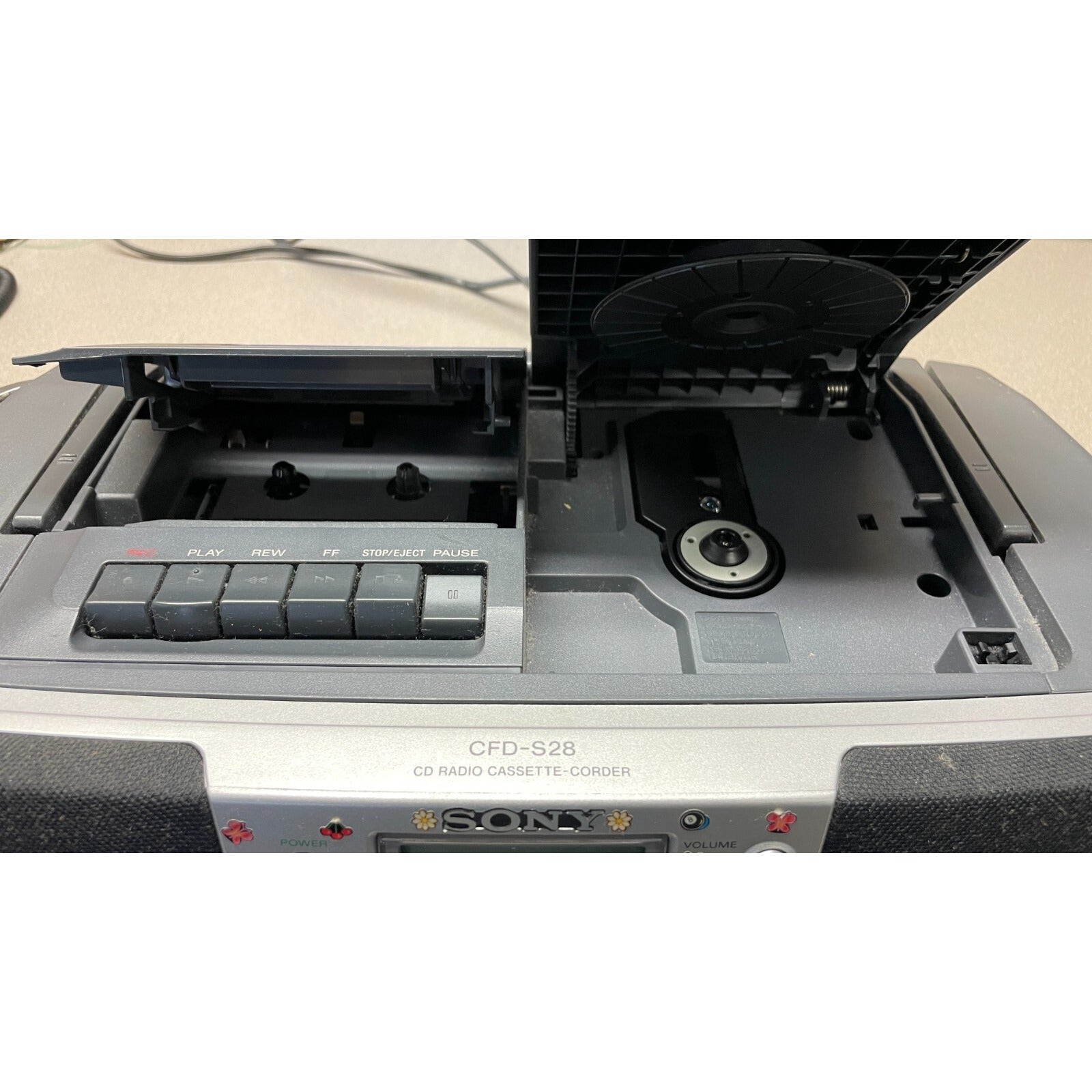 Sony CFD-S28 CD Radio Cassette-Corder cassette & CD players open