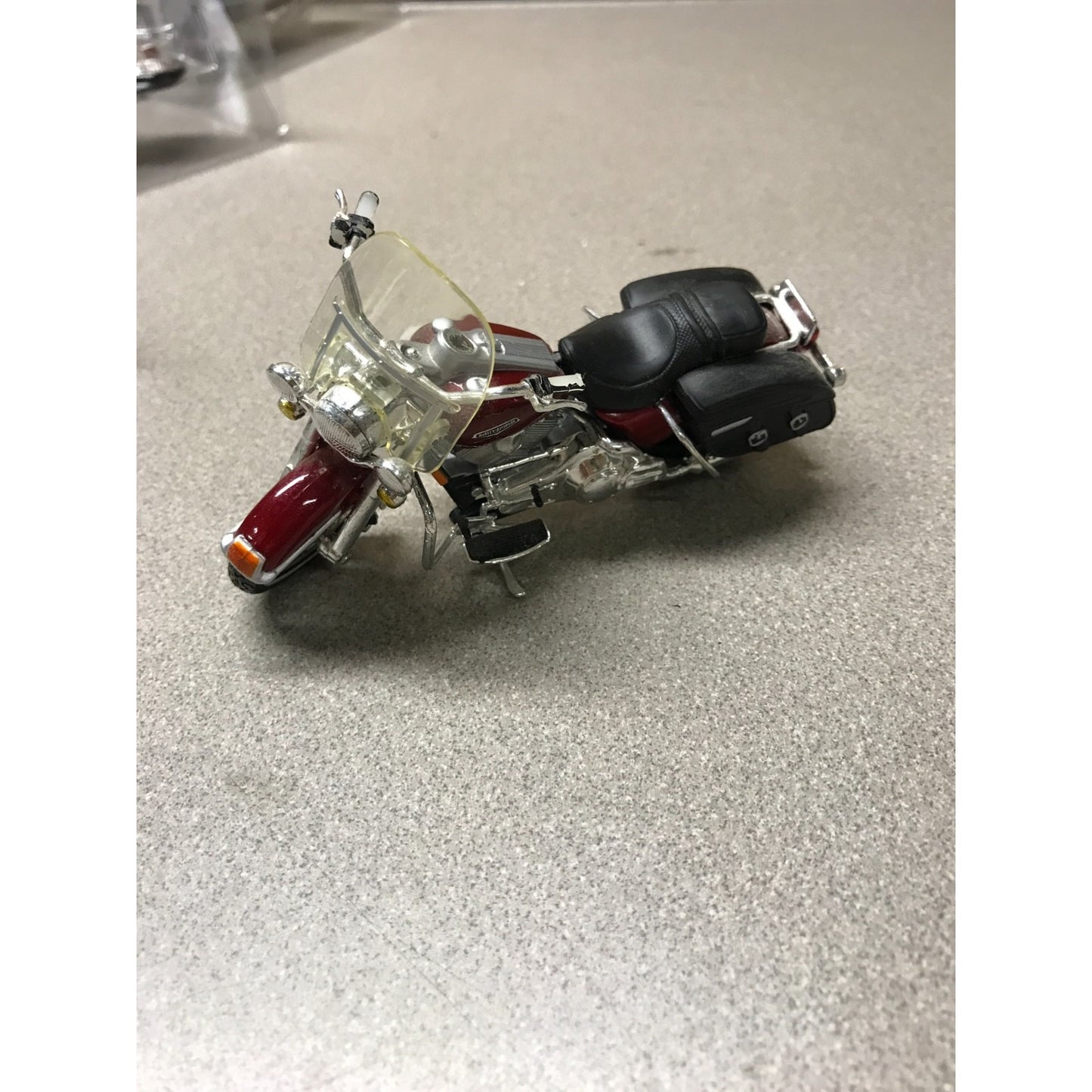 Maisto Harley Davidson Die Cast Lot of 8, 6 Brand New In Plastic closeup of red and black motorcycle
