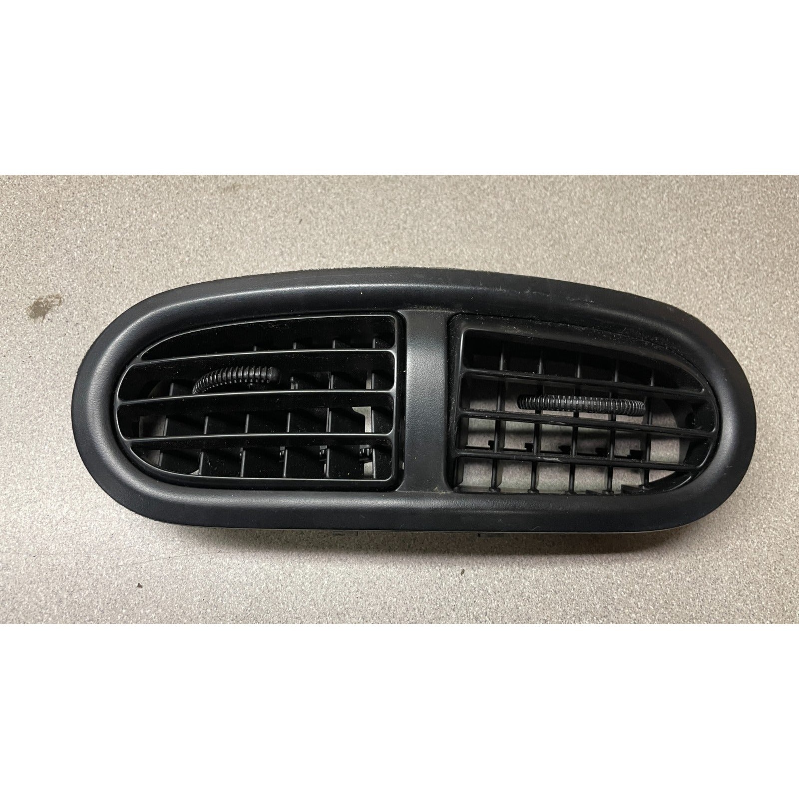 OEM Honda Civic Del Sol Dash Dual Air Vent SR2 00 CTR front view vents open