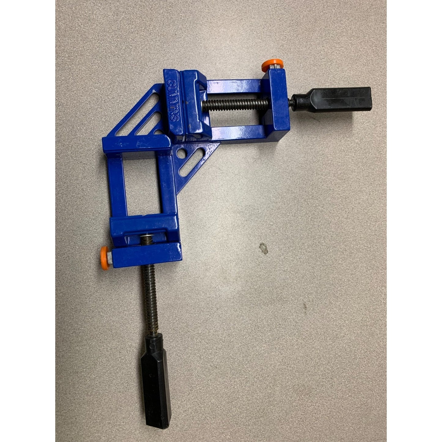 Cummins Tools 4" Corner Clamp with Quick Release top side view of clamp