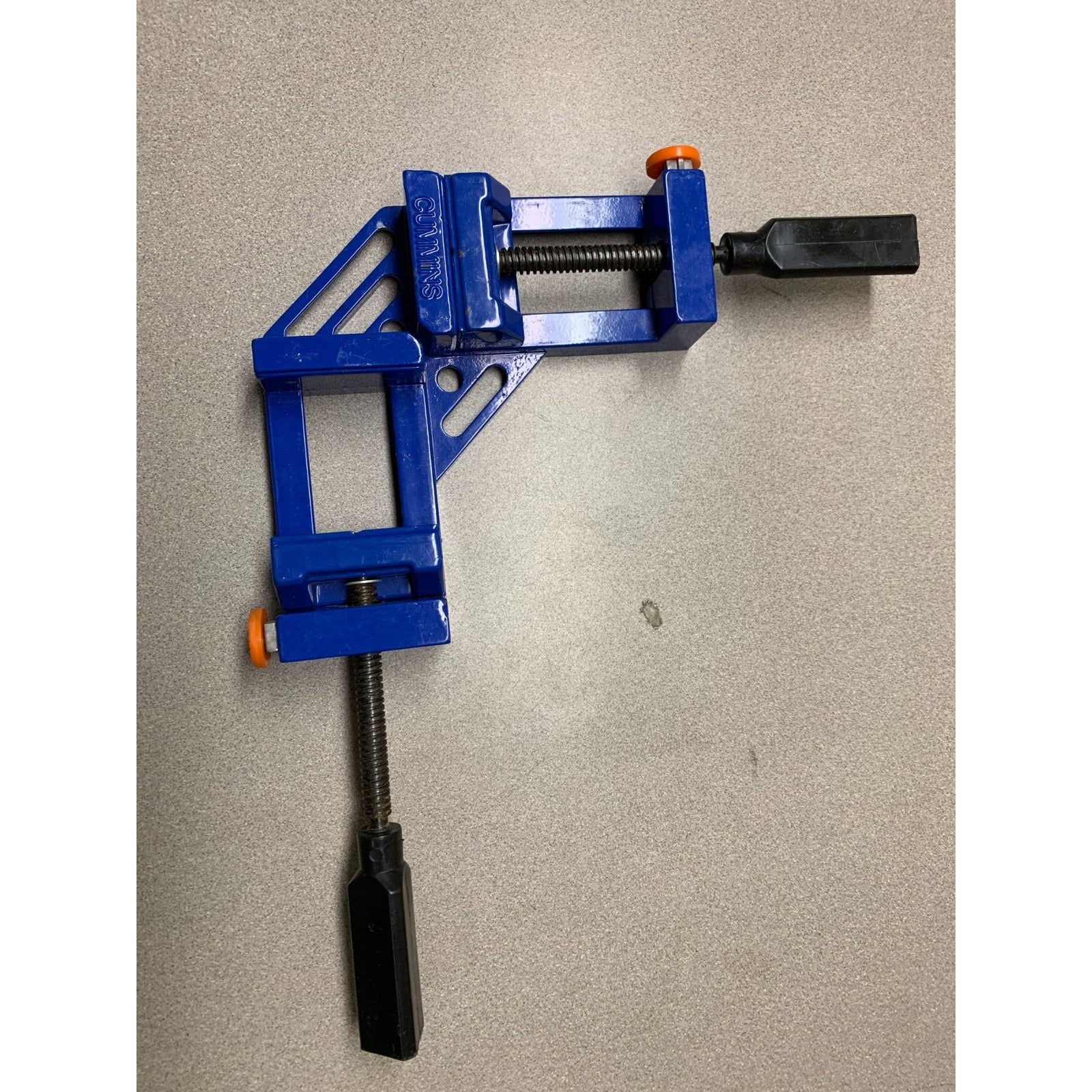Cummins Tools 4" Corner Clamp with Quick Release top side view of clamp