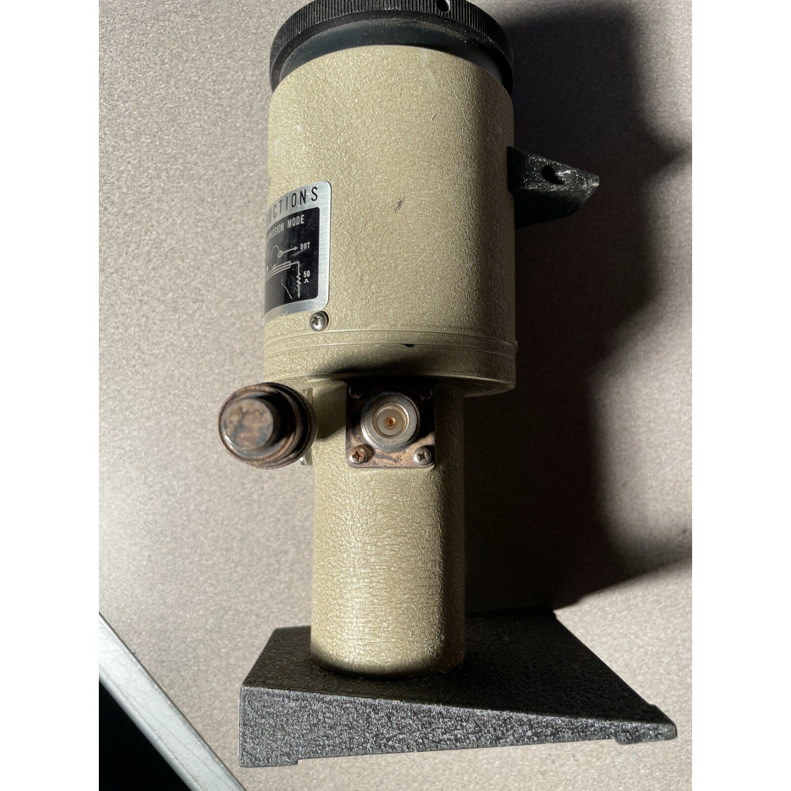 General Microwave N608 Coax Coaxial Frequency Meter side view