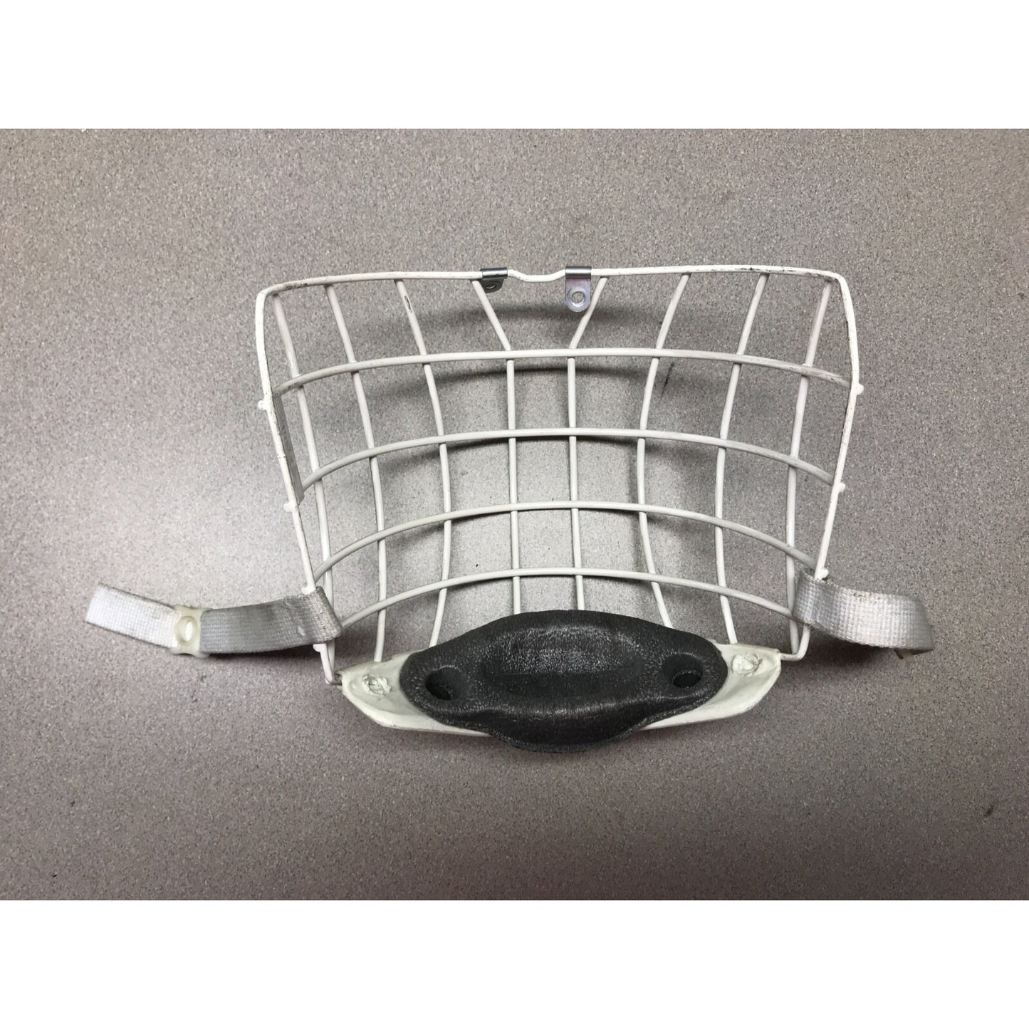 Cooper Hockey Face Mask Cage White VL 50 w/ Chinstrap Vintage
 inside view