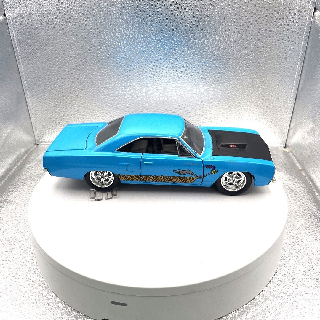 Jada Toys 1970 Plymouth Road Runner Blue Decal Die Cast, Scale: 1/24, No. 32540, Looney Tunes! passenger side view