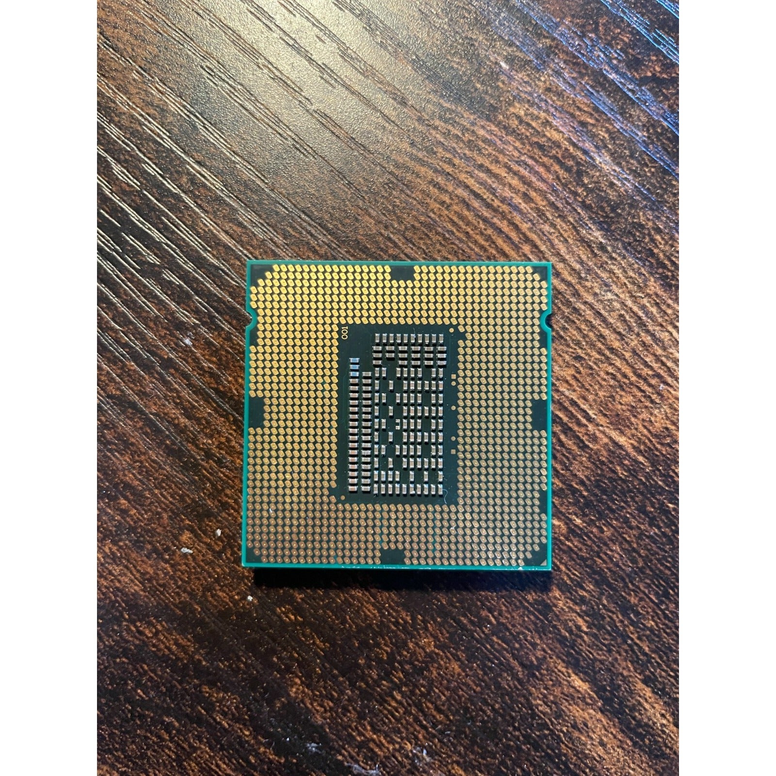 Intel Core i5-2500K 3.3GHz Quad-Core CPU Processor SR008 LGA1155 Socket top view